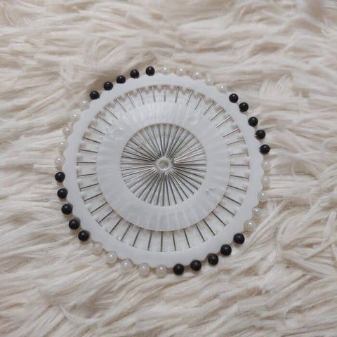 Hijab Pins (Pin Wheel Black And White)